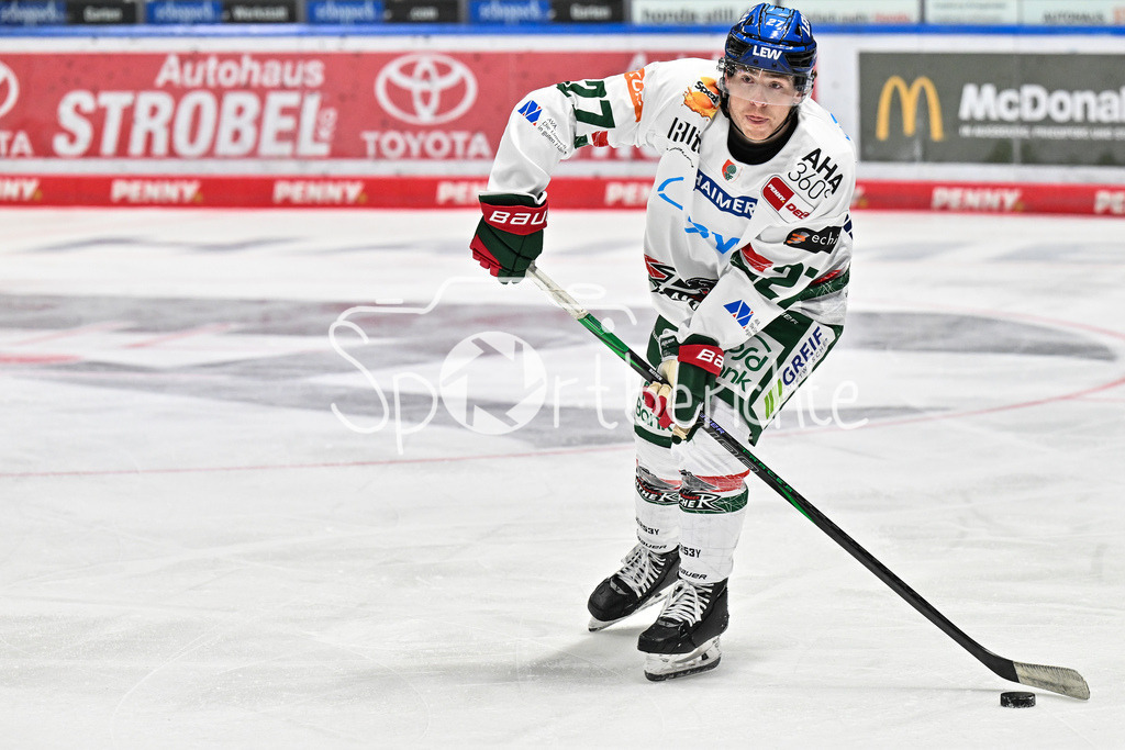 Augsburger Panther - Steinback Black Wings Linz | am  Puck Kyle MAYHEW (Augsburger Panther 27) / Einzelfoto / Freisteller / Testspiel: Augsburger Panther - Steinback Black Wings Linz; Curt Frenzel Stadion am 05.09.2025