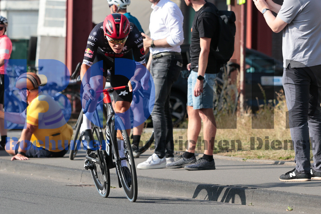 SES_DEUTOU20250820-107 | bond - Realisiert mit Pictrs.com