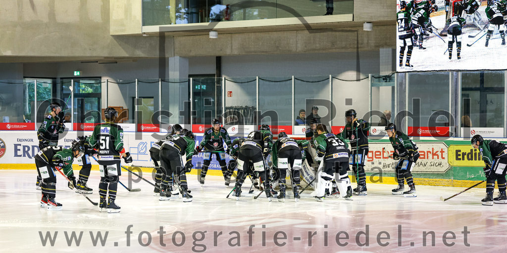 2022-09-25_016_TSV_Erding_gegen_EHC_Klostersee | Erding, Deutschland, 25.09.2022:
Eishockey, Bayernliga 2022 / 2023, Testspiel, TSV Erding gegen EHC Klostersee, Endergebnis: 8:2

Foto: Christian Riedel / fotografie-riedel.net