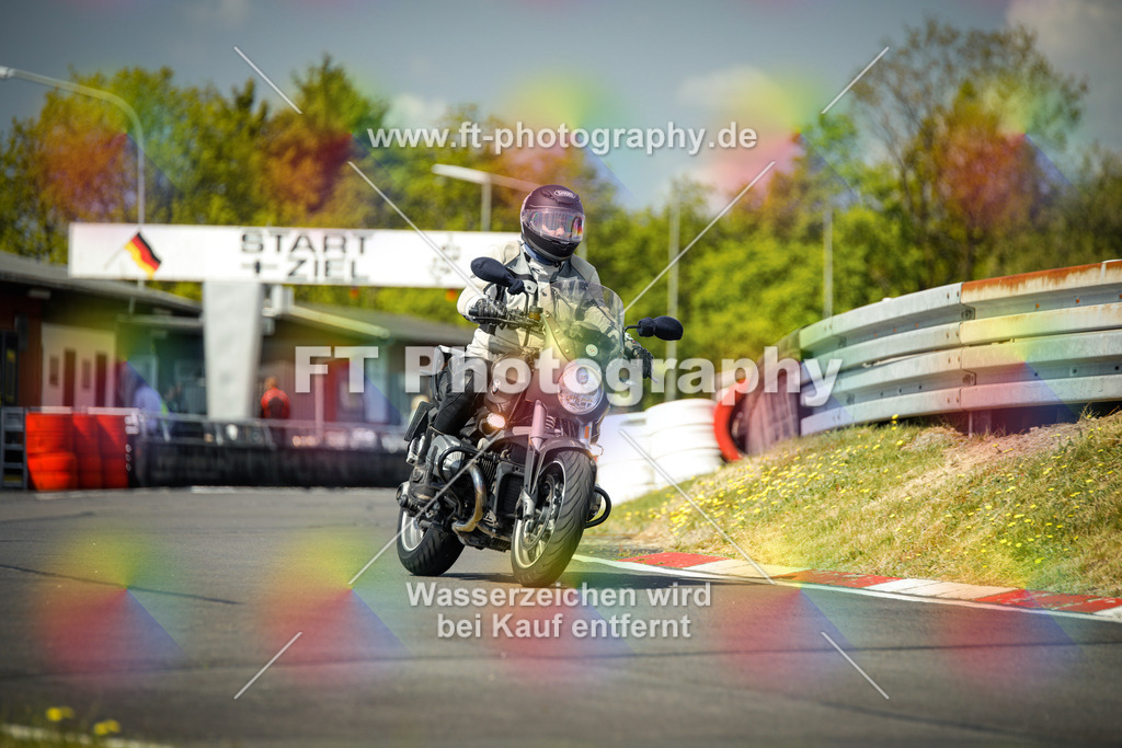 OBK_Mai_Martina_Markus-10779 | Hier findet Ihr Bilder von Touristenfahrten auf der Nürburgring Nordschleife oder von anderen Veranstaltungen die ich besucht habe. Viel Spass beim Durch Schauen 