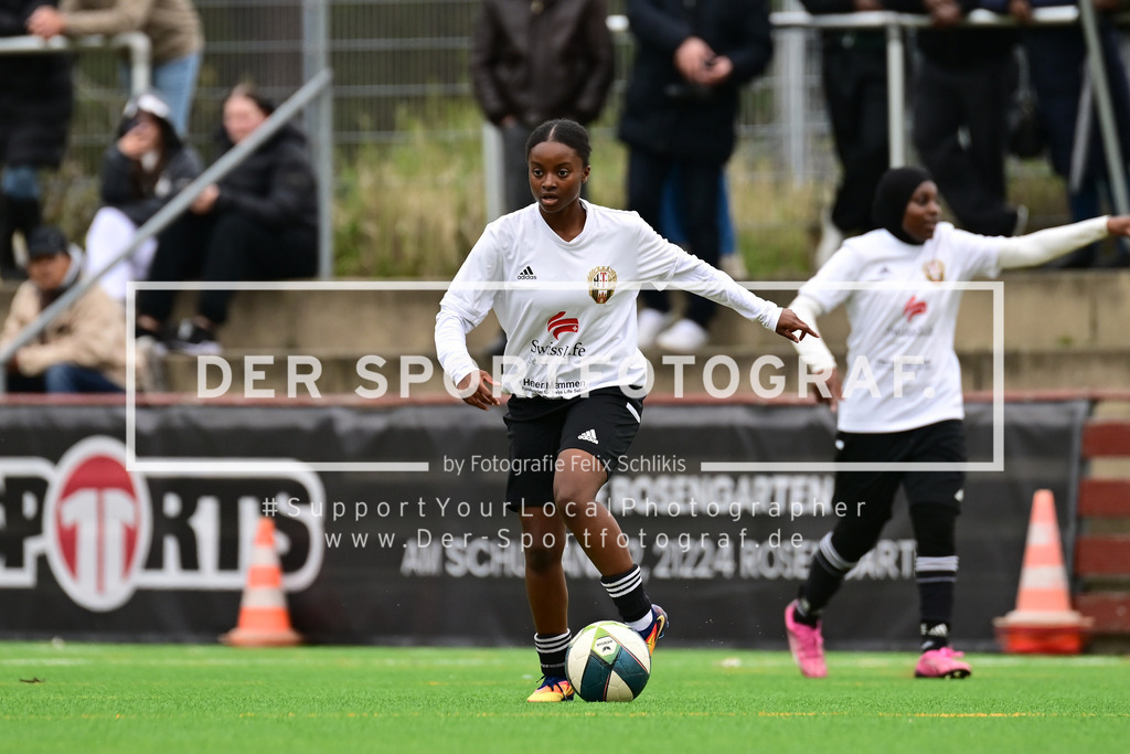 Fußball I Frauen I Saison 2025-2026 I Bezirksliga I 21. Spieltag I Harburger TB - Rahlstedter SC I 164671 | Der Sportfotograf. - Realisiert mit Pictrs.com