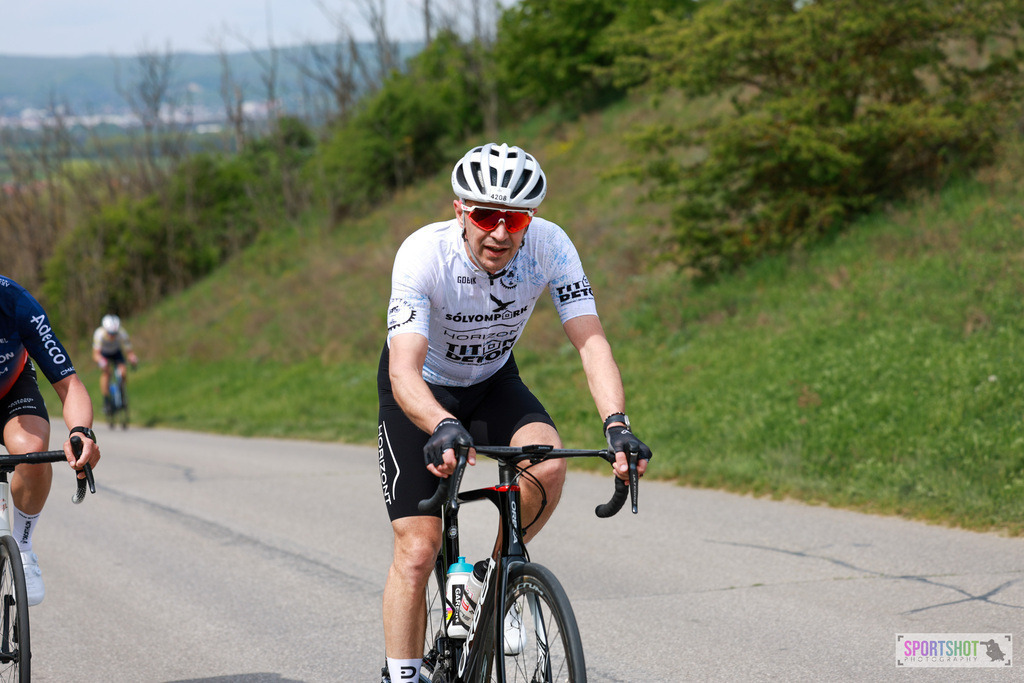 657_AR6_0604 | Neusiedlersee Radmarathon 2026@sportshot_your_pictrs #yourpictures#roadtowm2029 #nrm #neusiedlerseeradmarathon #neusiedlersee #neusiedlerseetourismus #burgenland #mörbisch #nrm26 #burgenlandtourismus #voglundco #poweredbyburgenlandtourismus #radsport #rad #marathon #ucigranfondo #visitburgenland #ucigranfondoworldseries