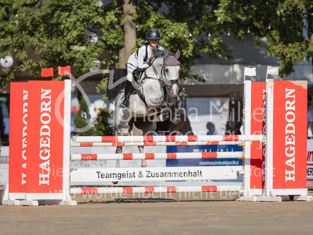 220825_Delbrueck_PonyTrophy-161 | Deine schönsten Turniermomente als professionelle Fotos! Entdecke hochwertige Pferdesport-Fotografie im Online-Shop. Jetzt Fotos finden & bestellen!