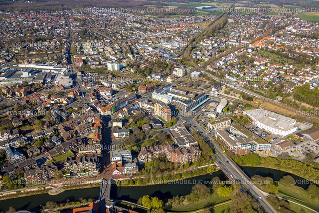 Luenen250404076 | Luftbild, Wohngebiet Ortsansicht an der Merschstraße mit ZOB Lünen Bushaltestelle und Kaufland Supermarkt, Lünen, Ruhrgebiet, Nordrhein-Westfalen, Deutschland