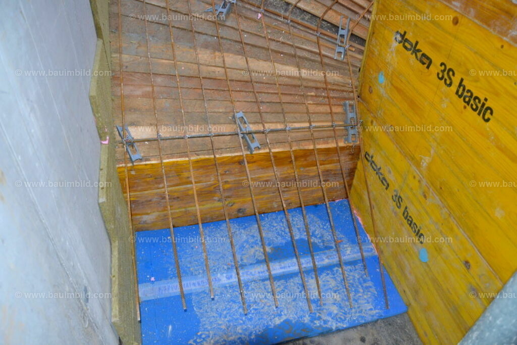 bib-lg04-betonarbeiten-treppen-0711 | Nach LV-Leistungsgruppen sortierte Detailfotos über den Bau eines Hauses. Alle Hausbau-Bilder direkt vom Urheber und Autor der Website Haus-Selber-Bauen.com