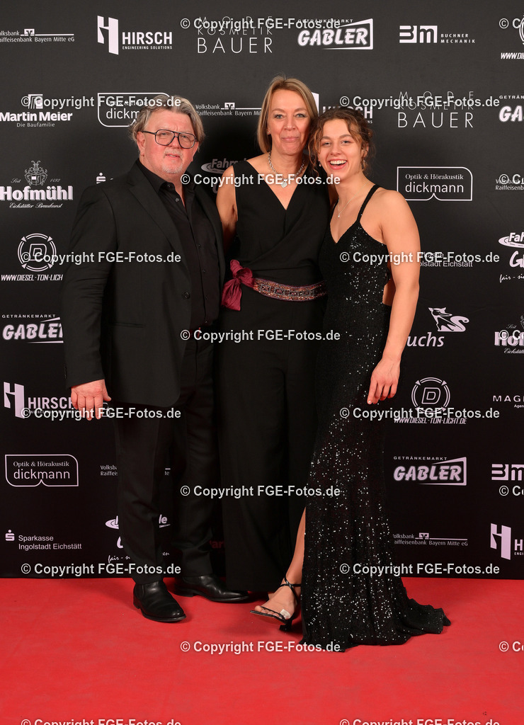 20240114-fge-fotos-0334 | Eröffnungsball der FGE am 14.01.2024 im Alten Stadttheater in Eichstätt. - Realisiert mit Pictrs.com