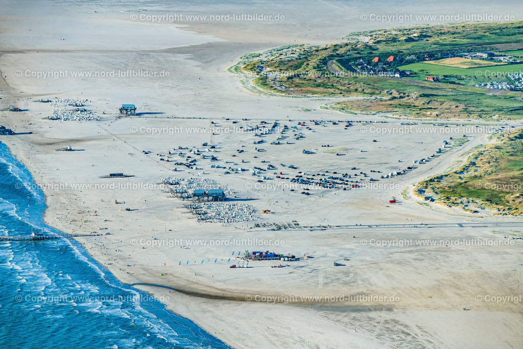St.Peter-Ording_ELS_3596060822 | SANKT PETER-ORDING 06.08.2022 Sandstrand- Landschaft in Sankt Peter-Ording in Nordfriesland im Bundesland Schleswig-Holstein, Deutschland. // Sandy beach landscape in Sankt Peter-Ording in North Friesland in the state Schleswig-Holstein, Germany. Foto: Martin Elsen