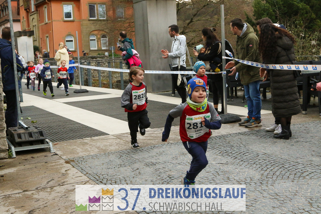 AOK JuniorCup 400m | 3Koenigslauf 2023 - Realisiert mit Pictrs.com