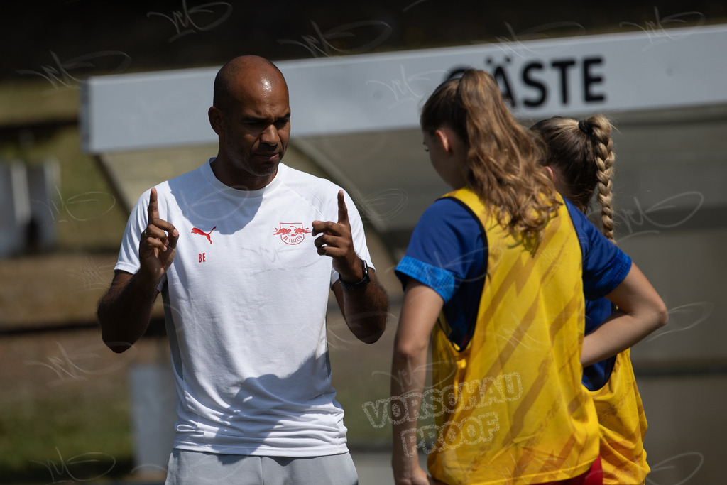 1. FC Rodewisch vs. RasenBallsport Leipzig II | Sachsenlotto Landespokal Frauen Ausscheidungsrunde 2026/27: 1. FC Rodewisch vs. RasenBallsport Leipzig II - Realisiert mit Pictrs.com