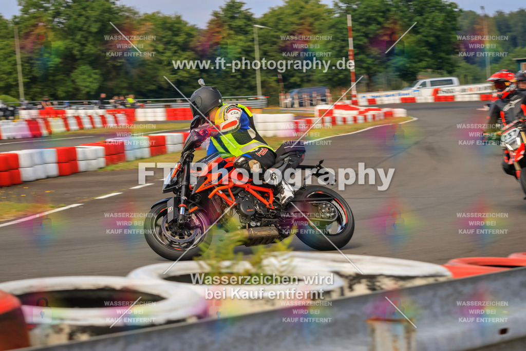 _DSK2192 | Hier findet Ihr Bilder von Touristenfahrten auf der Nürburgring Nordschleife oder von anderen Veranstaltungen die ich besucht habe. Viel Spass beim Durch Schauen 