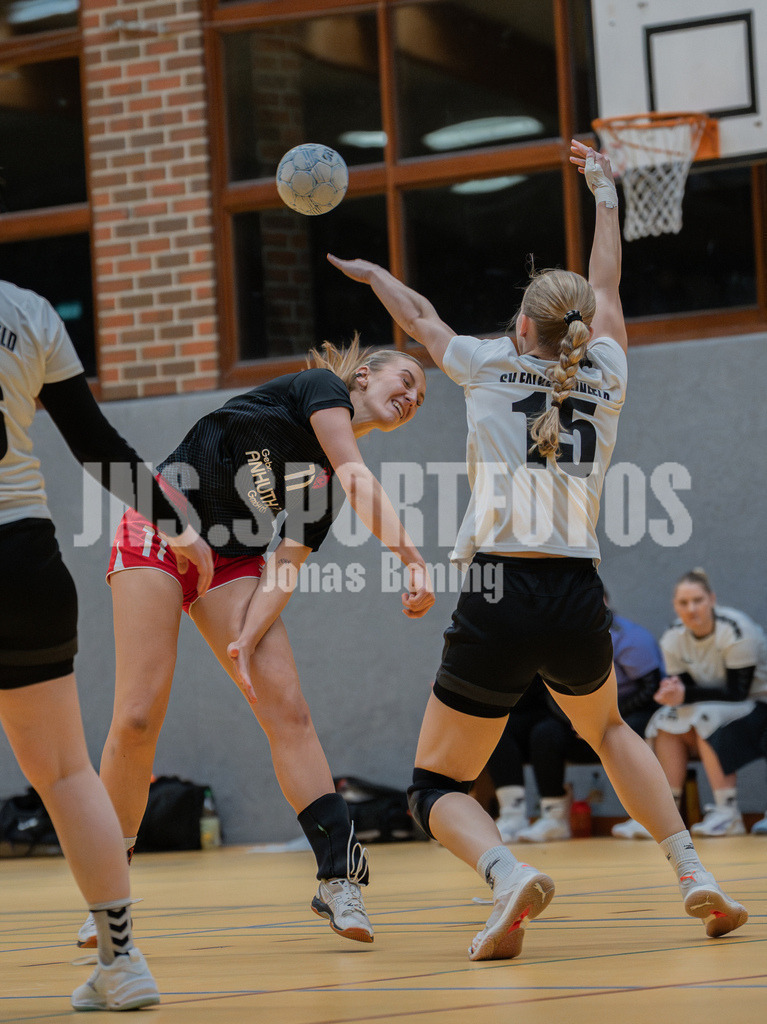 Handball I Frauen I Saison 2025-2026 I Landesliga HR West I 10. Spieltag I TuS Frisia Goldenstedt - SV Falke Steinfeld I 203 | jns.sportfotos - Realisiert mit Pictrs.com