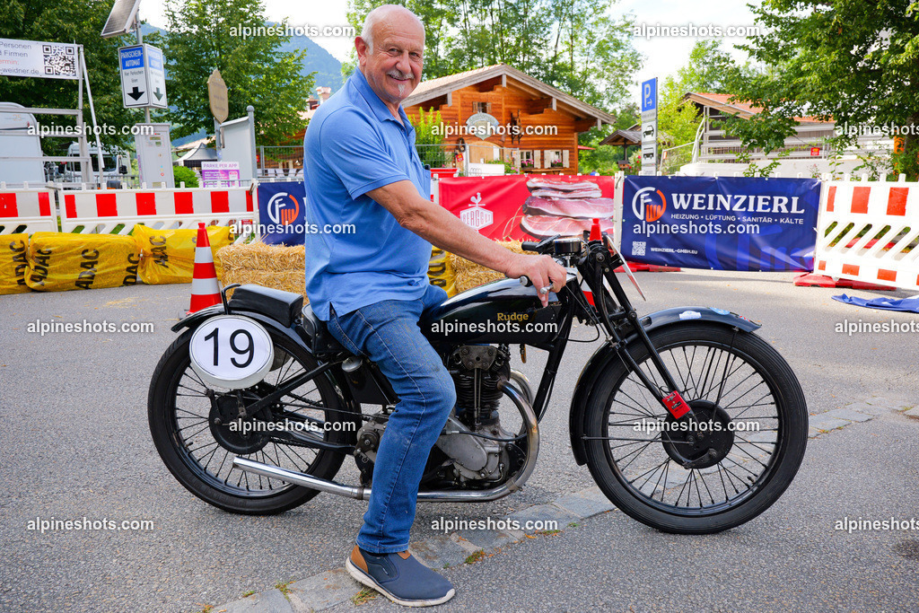 P1014643 | Erleben Sie atemberaubende, hochqualitative Fotos Ihrer Fahrt entlang der malerischen Alpenstraßen. Besuchen Sie alpineshots.com, um professionelle Aufnahmen Ihrer unvergesslichen Reise zu finden und zu kaufen - Realisiert mit Pictrs.com