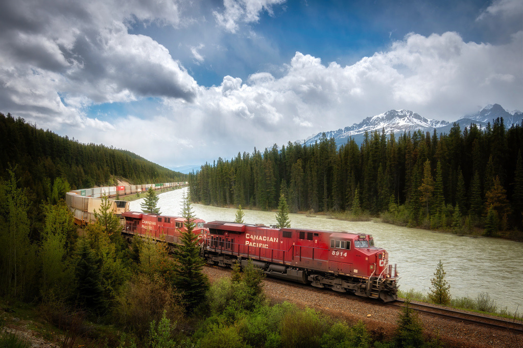Kanada Banff Nationalpark Morants Curve 02 | christophschaarschmidt - Realisiert mit Pictrs.com