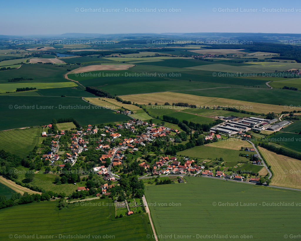 2634375 | STöCKEY 16.06.2006 Dorf - Ansicht in Stöckey im Bundesland Thüringen, Deutschland. // Village view in Stoeckey in the state Thuringia, Germany. Foto: Gerhard Launer