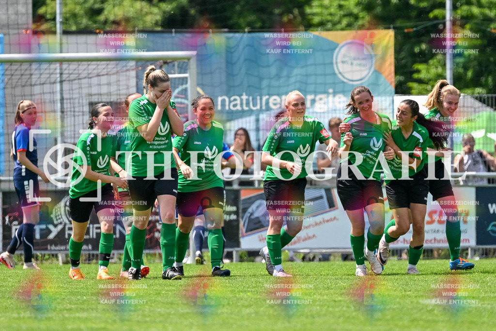 GER, FC Hauingen - SV Waldhaus, Frauen-Fussball, Rothaus Bezirkpokal, Finale, Saison 2024/2025, 29.05.2025 | Jubel nach dem Tor zum 3:3.GER, FC Hauingen - SV Waldhaus, Frauen-Fussball, Rothaus Bezirkpokal, Finale, Saison 2024/2025, 29.05.2025Foto: TH Fotografie/Thomas Hess