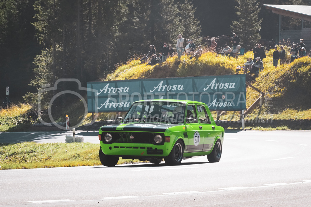 21. Arosa ClassicCar 2025 - 6. =September= 2025 | Mark Mislin aus Veltheim (SUI) in einem Fiat 128 aus dem Jahre 1975 mit Startnummer 270 am Arosa ClassicCar 2025 in der Kategorie Classic Trophy..@arosaclassiccar, @arosa.official, #arosaclassiccar, #arosa, #76curves, #classiccarBild: Sportfotografie Markus Aeschimann | www.markus-aeschimann.ch - Realisiert mit Pictrs.com