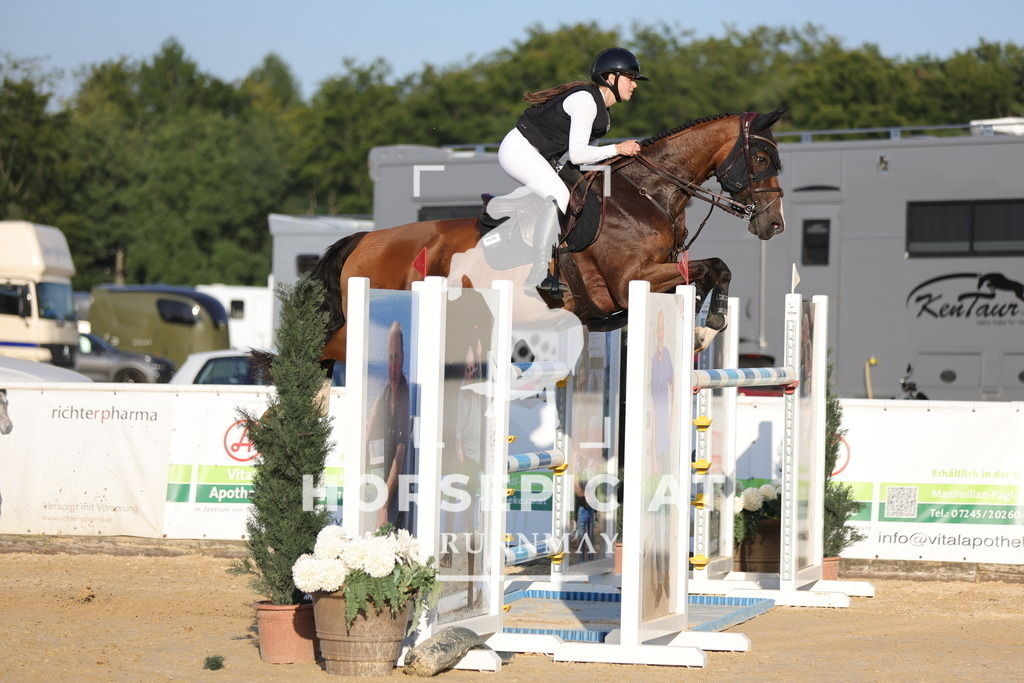 0P6A2451 | Willkommen bei Brunnmayr - Design & Fotografie – Ihrem Spezialisten für Reitturniere und Pferdeveranstaltungen in Oberösterreich, Salzburg und Bayern! Seit über 17 Jahren sind wir leidenschaftlich dabei.