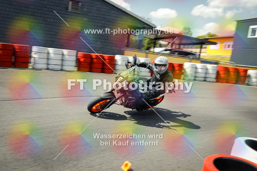 OBK_Mai_Volker_Adam-10943 | Hier findet Ihr Bilder von Touristenfahrten auf der Nürburgring Nordschleife oder von anderen Veranstaltungen die ich besucht habe. Viel Spass beim Durch Schauen 