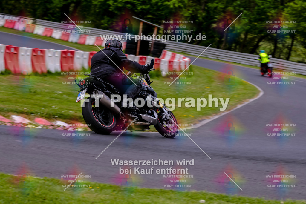 MotoTeamVBK-20194 | Hier findet Ihr Bilder von Touristenfahrten auf der Nürburgring Nordschleife oder von anderen Veranstaltungen die ich besucht habe. Viel Spass beim Durch Schauen 