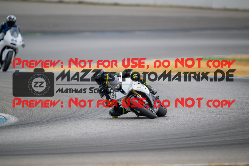 MaZZes-Fotomatrix-20260809-578051 | R1