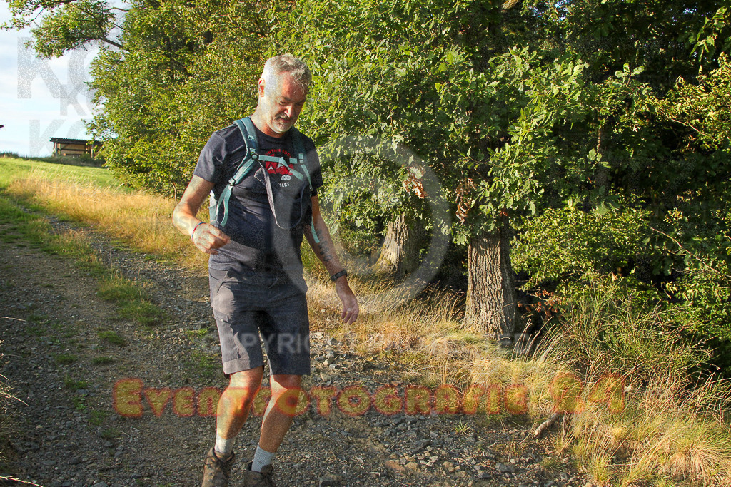 250801_1951_EV4_8900 | Sportfotografie im Rhein-Sieg Kreis, Köln, Bonn, NRW, Rheinland Pfalz, Hessen, etc. Unser Tätigkeitsfeld umfasst den Laufsport vom Volkslauf über den Marathon, Duathlon, Triathon bis zum Ultralauf wie Kölnpfad Ultra oder Schindertrail.