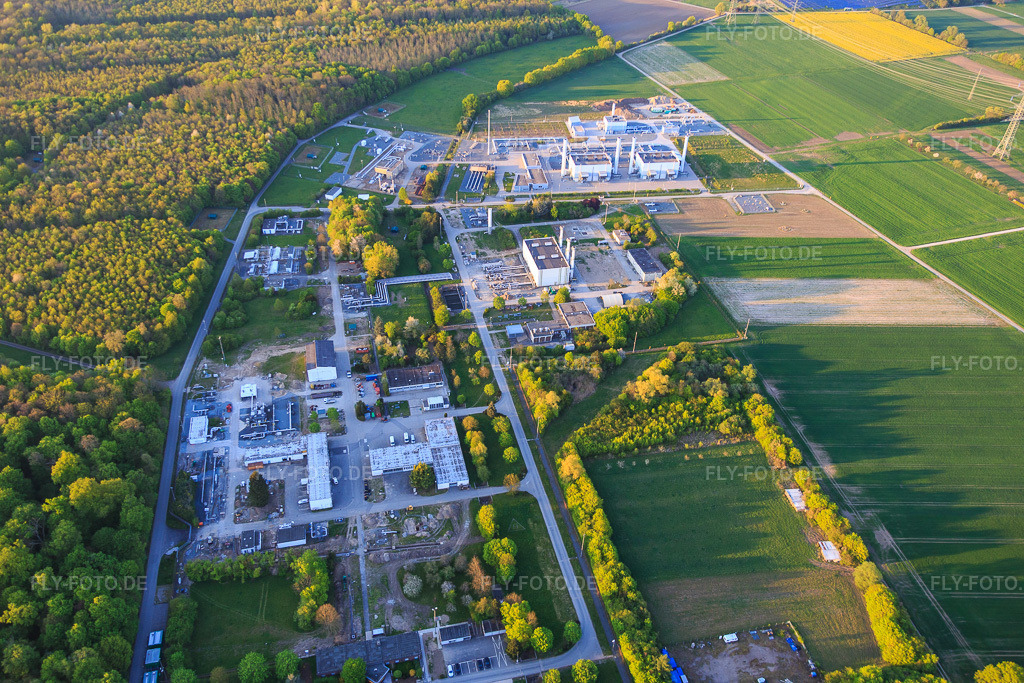 Luftbild: Open Grid Europe GmbH im Ortsteil Allmendfeld in Gernsheim im Bundesland Hessen in Deutschland. Foto: IMG_077757.jpg vom 23.04.2015 durch Werner Riehm/FLY-FOTO.deOGE