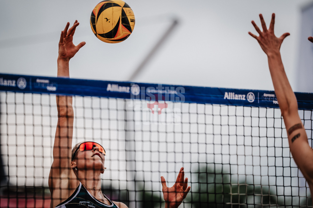 Beachvolleyball | Frauen | Allianz German Beach Tour 2025 | Tourstop Hamburg | 01.06.2025 | Louisa Lippmann beim Angriff