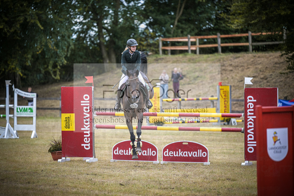 DOS_0157 | Entdecke hochwertige Reitturnierfotos von Foto Oger. Professionell, emotional und authentisch – jetzt Lieblingsmomente im Shop bestellen.Deutschlandweite Turnierfotografie. - Realisiert mit Pictrs.com