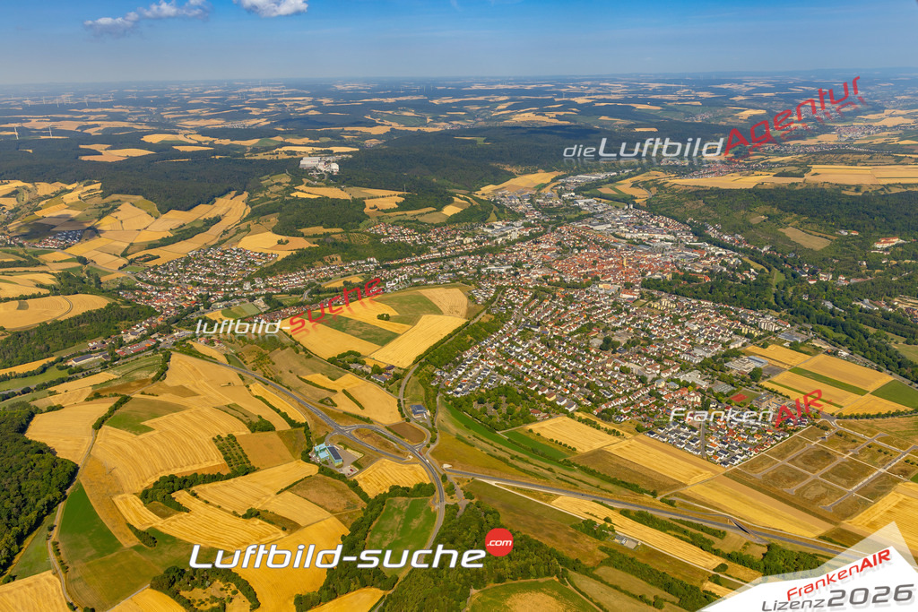 Das Luftbild zeigt :  Bad Mergentheim - Die Luftaufnahme wurde 2023 vom UL-Flugzeug aus erstellt ( keine Drohne ) - Hochauflösende Luftaufnahme - Für grossformatige Ausdrucke geeignet. Die Geschenkidee !Mit Lizenz und Bildrechte bestellbar