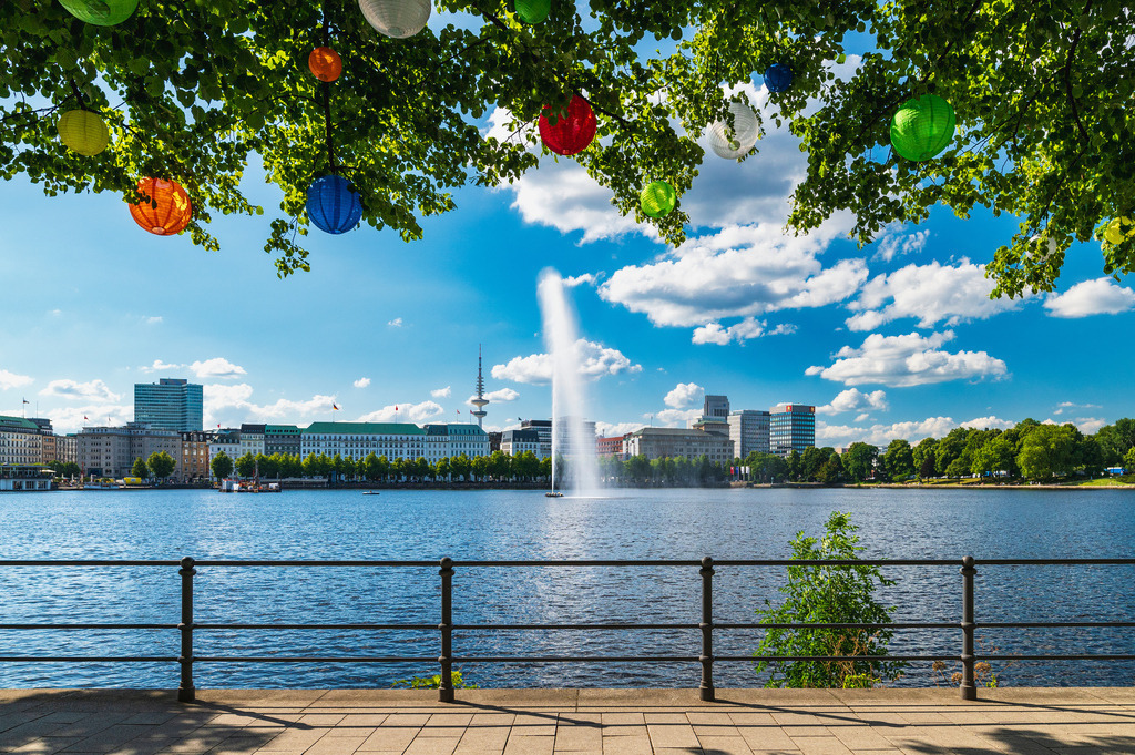 2024_07_11_HH-ALSTER_MCP1415 | Hochwertig gedruckte Fotografien für die Wand, als Kalender und zum Verschenken. Hamburg & Norddeutschland und überall wo ich mit der Kamera unterwegs war.