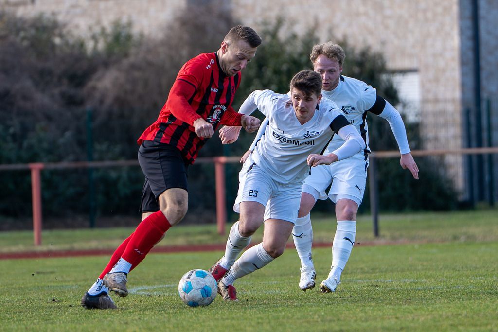 Fußball I Herren I Saison 2025-2026 I Bezirksliga Weser-Ems 4 I 21. Spieltag I TuS Frisia Goldenstedt - Vfl Oythe I 3996 | jns.sportfotos - Realisiert mit Pictrs.com