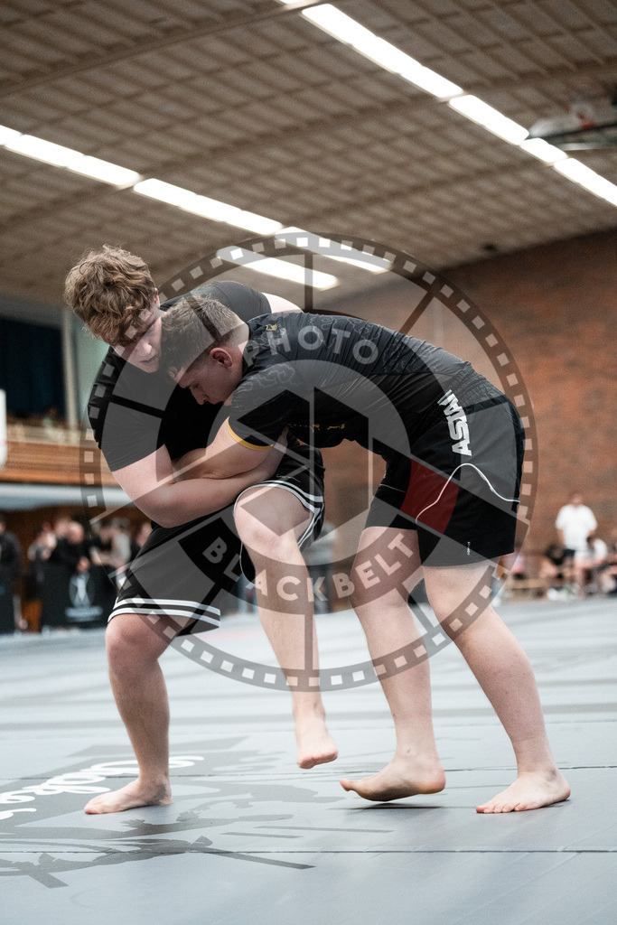 20251129PBB8867 | Fighters compete during the luta livre competition ILLCS XI winter edition on November 29, 2025 in Hannover, Germany.