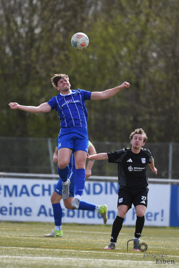 FC Rastede-VFl Stenum | Herren Bezirksliga 2; FC Rastede (blau)-VFL Stenum (schwarz) am 29.03.2026 in Rastede (Sportanlage Köttersweg), Photo: Philip Eiben 2026 - Realisiert mit Pictrs.com
