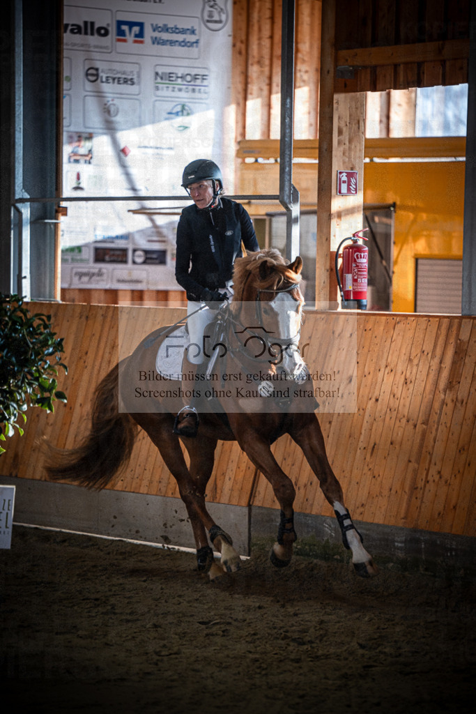 DOS_0363 | Entdecke hochwertige Reitturnierfotos von Foto Oger. Professionell, emotional und authentisch – jetzt Lieblingsmomente im Shop bestellen.Deutschlandweite Turnierfotografie. - Realisiert mit Pictrs.com