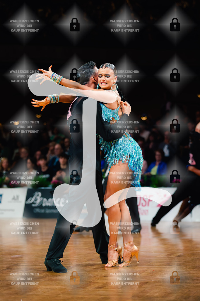 GOC 2025 - WDSF GrandSlam Latin 10-11th (40) Razvan Dumitrescu _ Jacqueline Joos (Germany)-2025-08-23-3802 | Webshop for digital downloads and prints of dance sport, event & show photographer Julian Link - Realisiert mit Pictrs.com