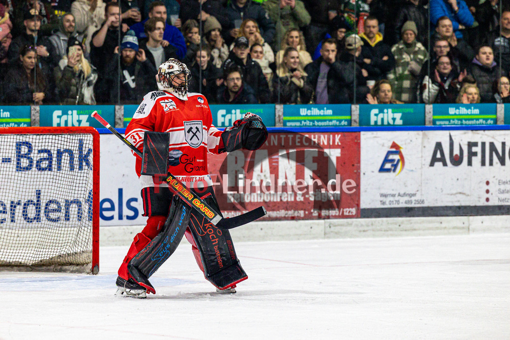 Spiel 3 Finale TSV Peißenberg Miners vs EHC Königsbrunn | Eishockey Bayernliga Playoffs 2023/2024, Spiel 3 Finale TSV Peißenberg Miners vs EHC Königsbrunn, 20240328,
Korbinian SERTL (Miners Goali 31) in Aktion,
2024-03-28 in Peißenberg (Eisstadion)
31 Korbinian SERTL (Miners Goali 31)
Copyright: WolfgangxLindner foto-lindner.de