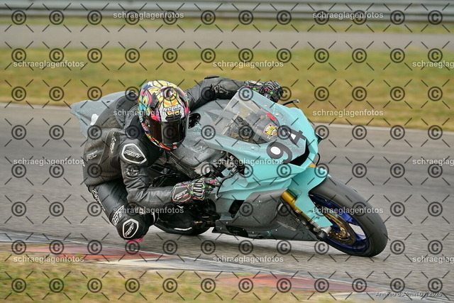 25bt05-0085 | markuskiefer.com - Realisiert mit Pictrs.com