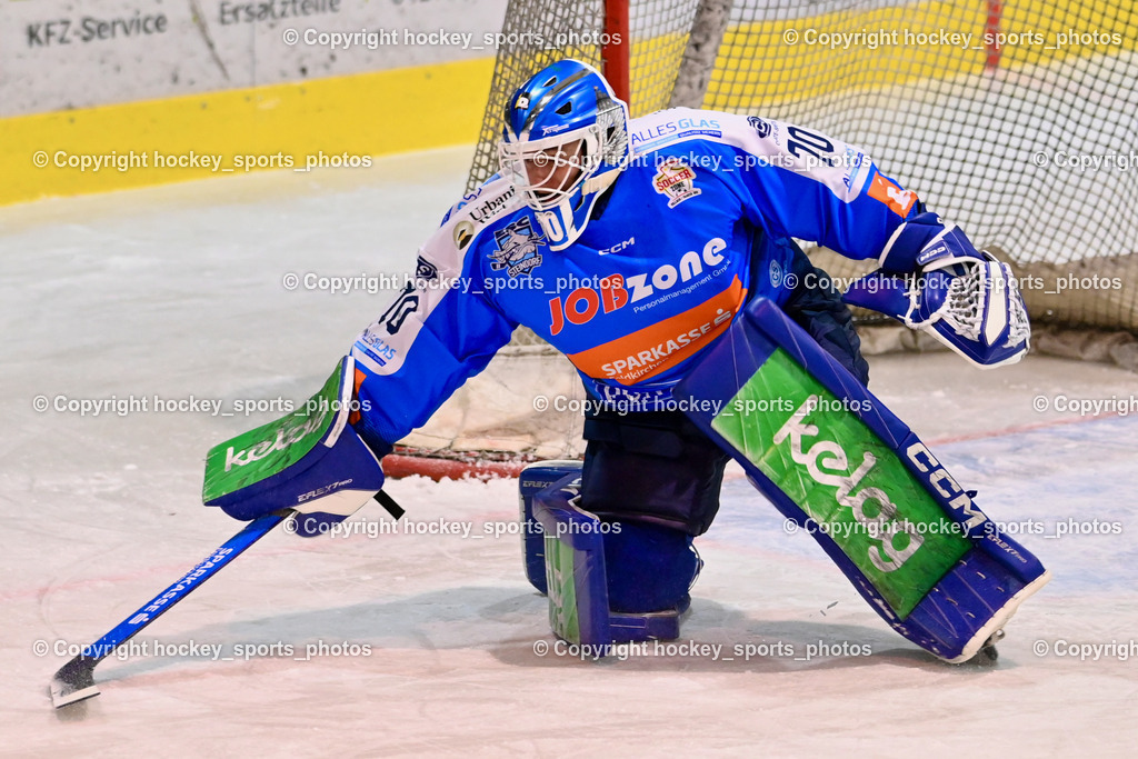 ESC SPARKASSE STEINDORF vs. EV ZELTWEG MURTAL LIONS | #70 Moser Lukas ESC Steindorf, ESC SPARKASSE STEINDORF vs. EV ZELTWEG MURTAL LIONS, ESC SPARKASSE STEINDORF vs. EV ZELTWEG MURTAL LIONS am 27.12.2025 in Steindorf (Ossiachersee Halle), Austria, (Photo by Bernd Stefan)