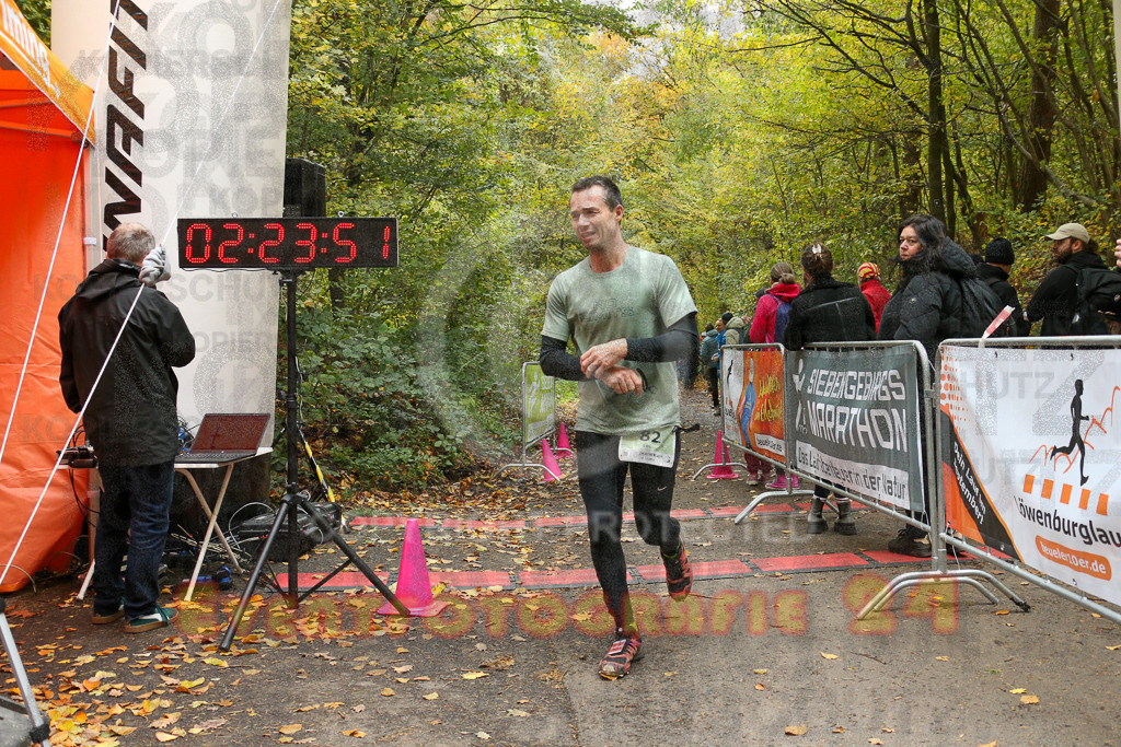 251026_1225_EX1_0350 | Sportfotografie im Rhein-Sieg Kreis, Köln, Bonn, NRW, Rheinland Pfalz, Hessen, etc. Unser Tätigkeitsfeld umfasst den Laufsport vom Volkslauf über den Marathon, Duathlon, Triathon bis zum Ultralauf wie Kölnpfad Ultra oder Schindertrail.