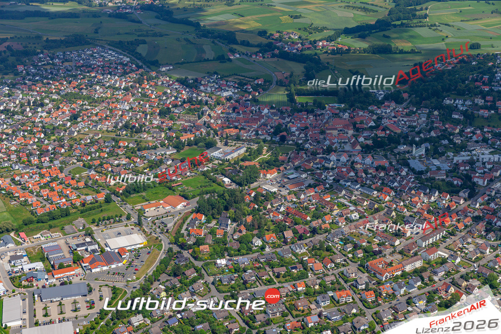 Das Luftbild der Stadt Neuenkirchen am Brand wurde 2019 vom Flugzeug heraus erstellt (keine Drohne) Aufnahmehöhe ca.400 Meter- hohe Auflösung- beste Druck-Qualität garantiert!