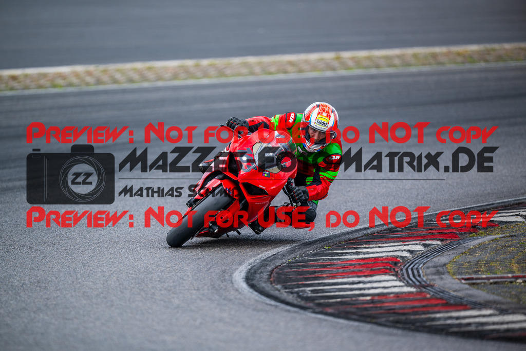 MaZZes_FotoMatrix_230719_4279 | ROT