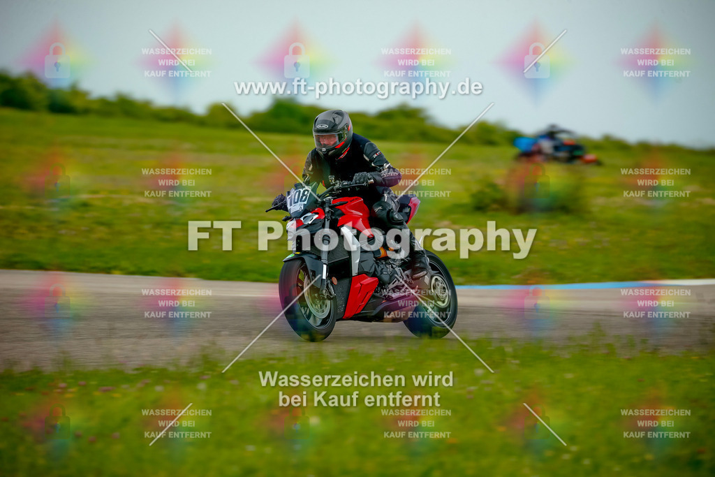 _MOT2672 | Hier findet Ihr Bilder von Touristenfahrten auf der Nürburgring Nordschleife oder von anderen Veranstaltungen die ich besucht habe. Viel Spass beim Durch Schauen 