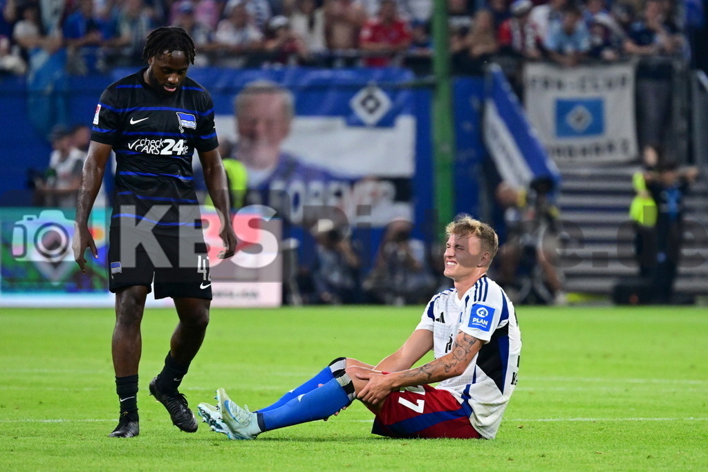 KBS Picture_HSV-HerthaBSC_069 | v.l. Zeefuik Deyovaisio (Hertha BSC) , Karabec Adam (HSV) ,Sportplatz :  Volksparkstadion, - Realisiert mit Pictrs.com