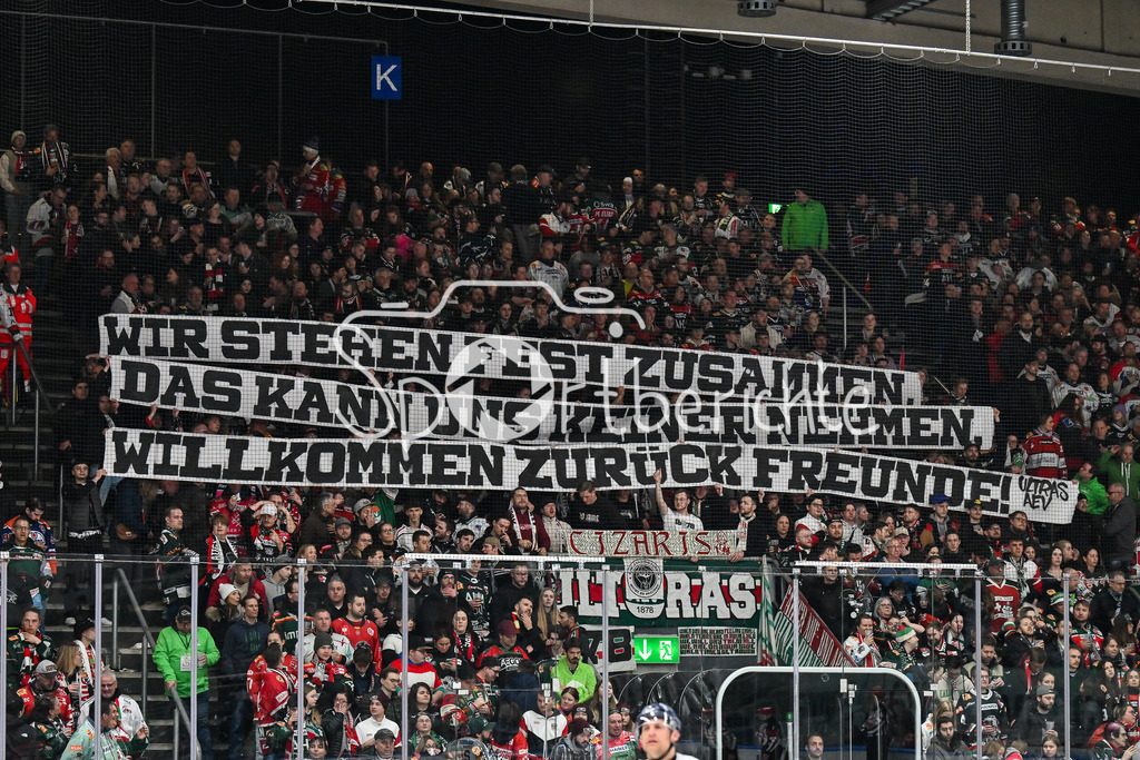 Augsburger Panther - Düsseldorfer EG | Spruchband AEV - DEG Ultras / DEL: Augsburger Panther - Duesseldorfer EG, Curt Frenzel Stadion am 04.03.2025