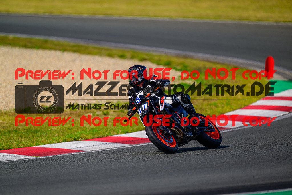 MaZZes_FotoMatrix_240725_6007705_7308 | BLAU