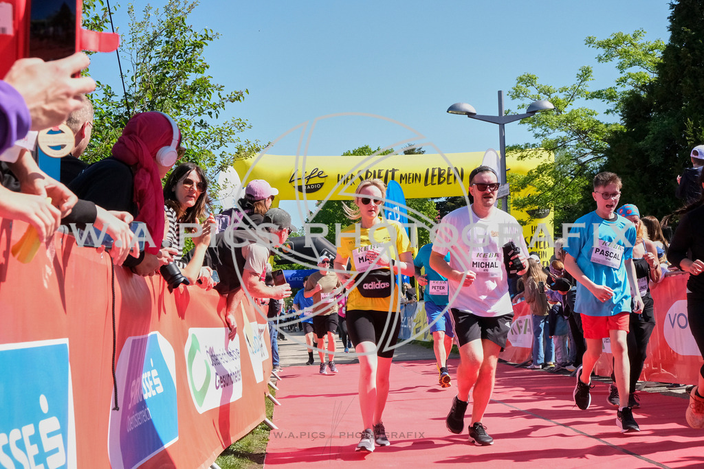 ..... | LINZ,AUSTRIA,27.April 24, Int. 3 Brückenlauf Linz  , Image shows: Photo: WAPICS / Michael ring