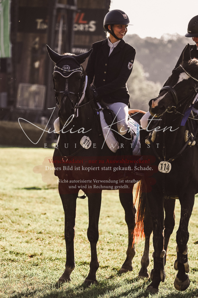 DSC_4569 | Pferde- und Turnierfotografie in Westsachsen. Pferdeportraits, Auftragszeichnungen und intuitive Kunst.