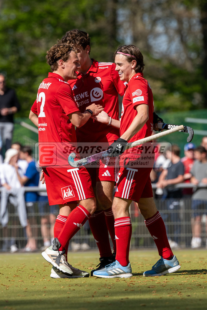 SFE_20250412_0139 | Köln, Deutschland, 12.04.2025:  Hockey 1. Bundesliga Herren Rot-Weiss Köln - Harvestehuder THC im KTHC Stadion Rot-Weiss Köln Tennis and Hockey Club am 12.04.2025 in Köln, Deutschland. (Foto von Stephan Fehrmann)Köln, Germany, 12.04.2025: Hockey 1. Bundesliga Herren Rot-Weiss Köln - Harvestehuder THC in KTHC Stadion Rot-Weiss Köln Tennis and Hockey Club at 12.04.2025 in Köln, Deutschland. (Foto from Stephan Fehrmann)