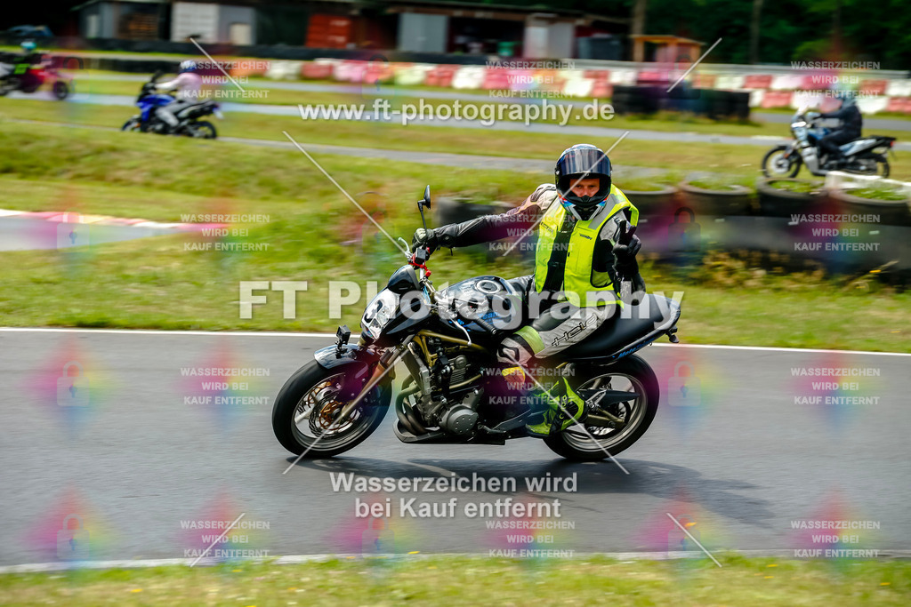 VBK-4829 | Hier findet Ihr Bilder von Touristenfahrten auf der Nürburgring Nordschleife oder von anderen Veranstaltungen die ich besucht habe. Viel Spass beim Durch Schauen 