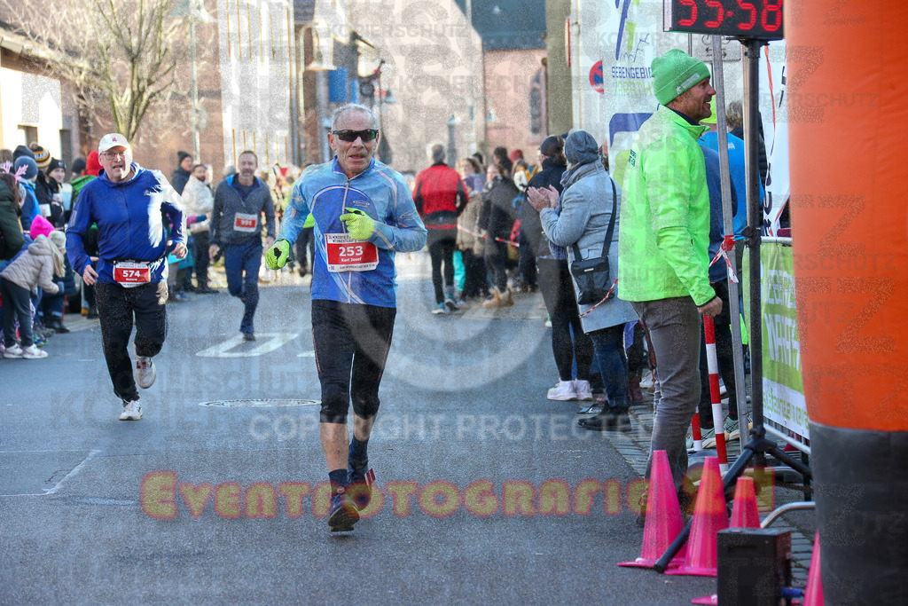 241201_1232_EX1_2553 | Sportfotografie im Rhein-Sieg Kreis, Köln, Bonn, NRW, Rheinland Pfalz, Hessen, etc. Unser Tätigkeitsfeld umfasst den Laufsport vom Volkslauf über den Marathon, Duathlon, Triathon bis zum Ultralauf wie Kölnpfad Ultra oder Schindertrail.